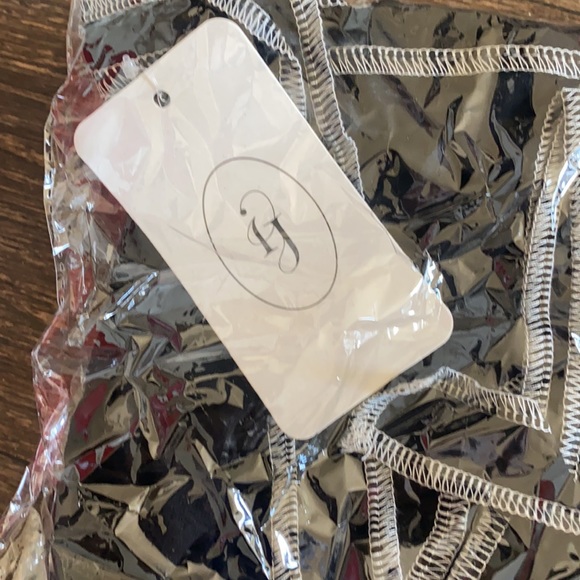 Contrast Overlook LS TOP - Picture 3 of 5